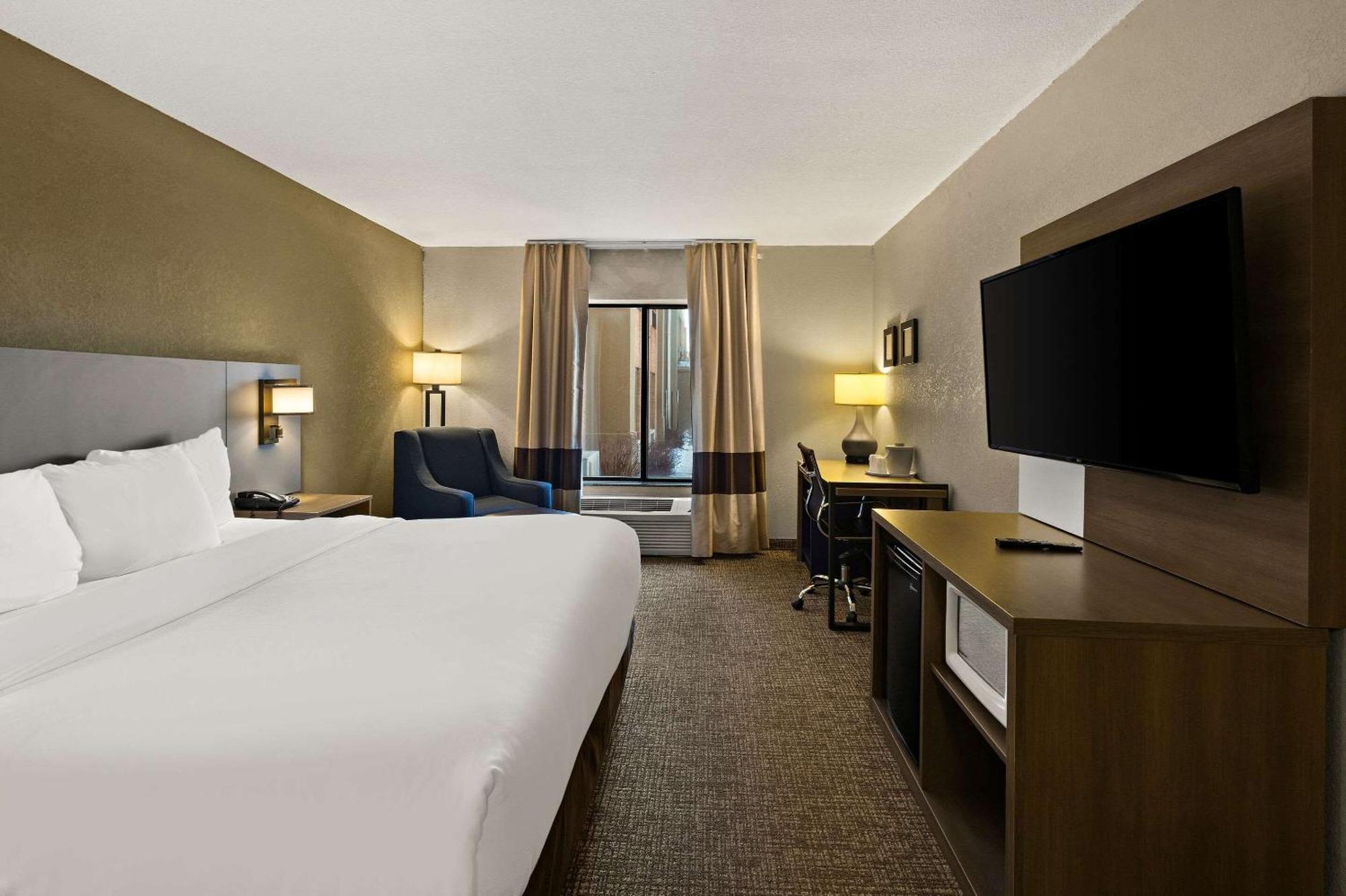 Comfort Inn Huntington Near University Zewnętrze zdjęcie