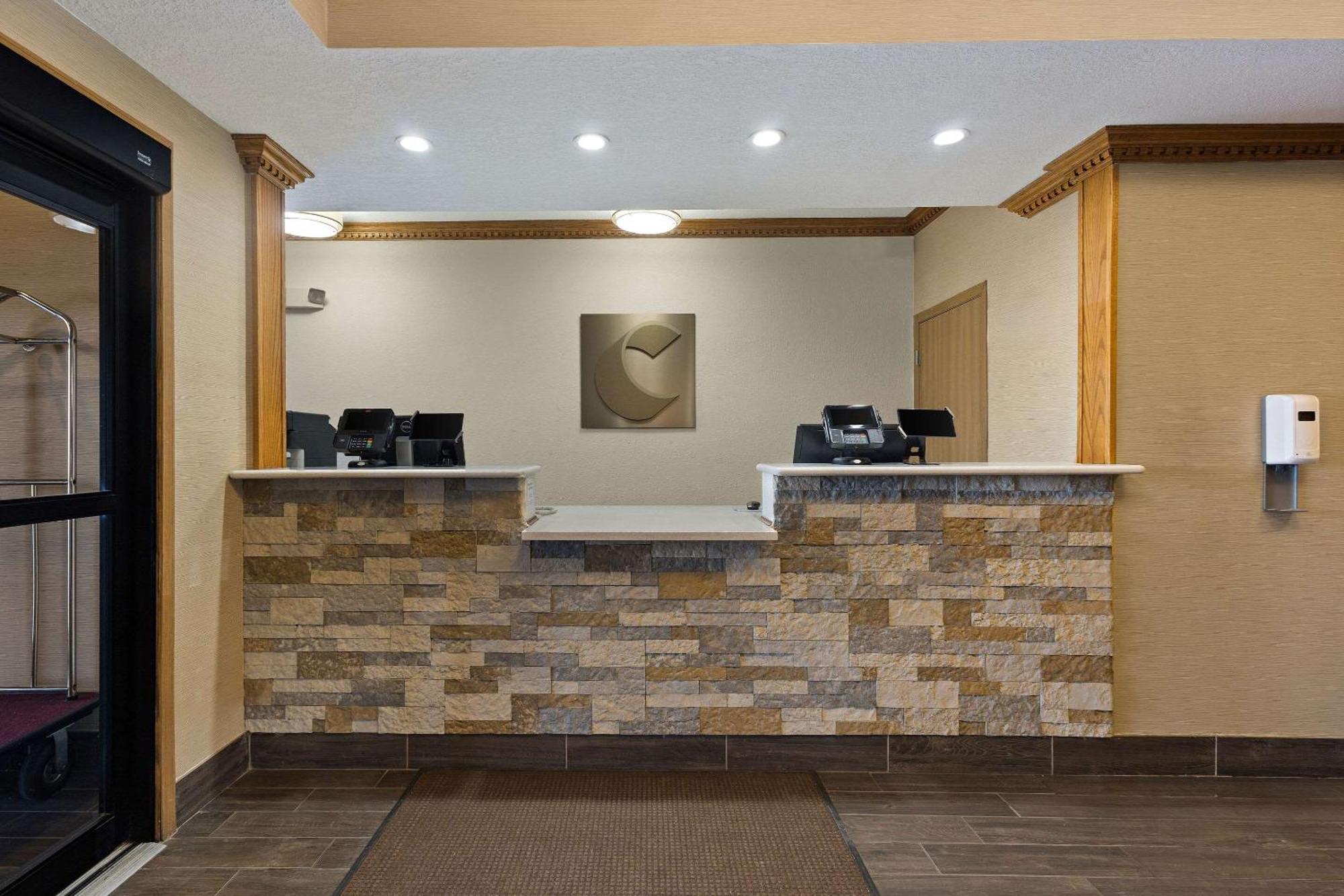 Comfort Inn Huntington Near University Zewnętrze zdjęcie