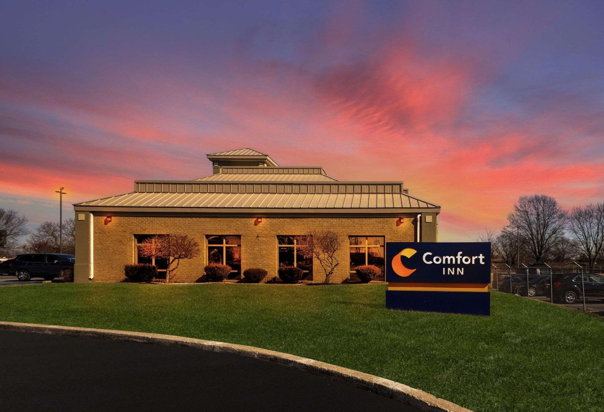 Comfort Inn Huntington Near University Zewnętrze zdjęcie