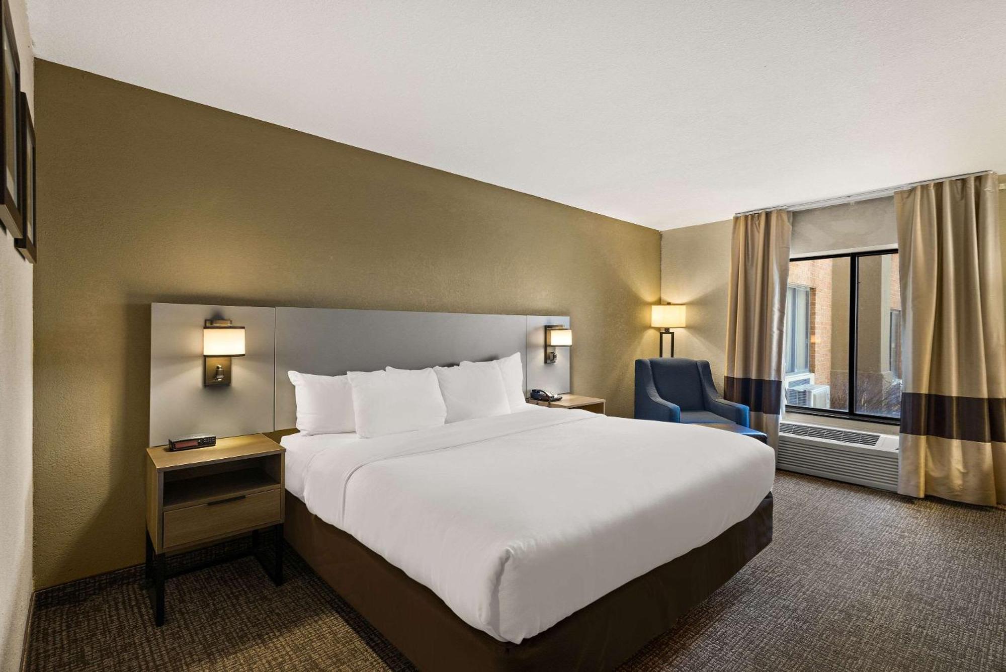 Comfort Inn Huntington Near University Zewnętrze zdjęcie