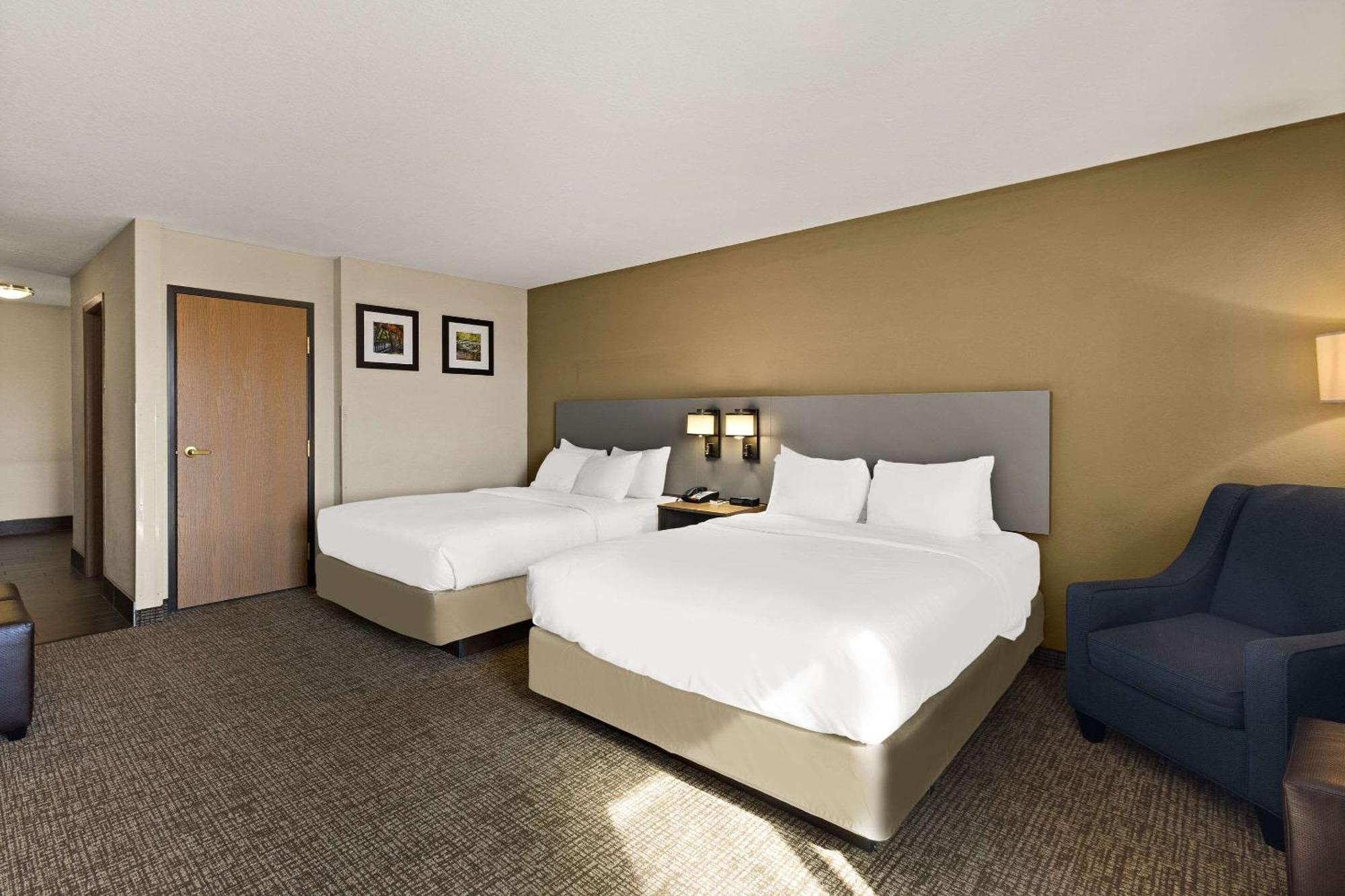 Comfort Inn Huntington Near University Zewnętrze zdjęcie