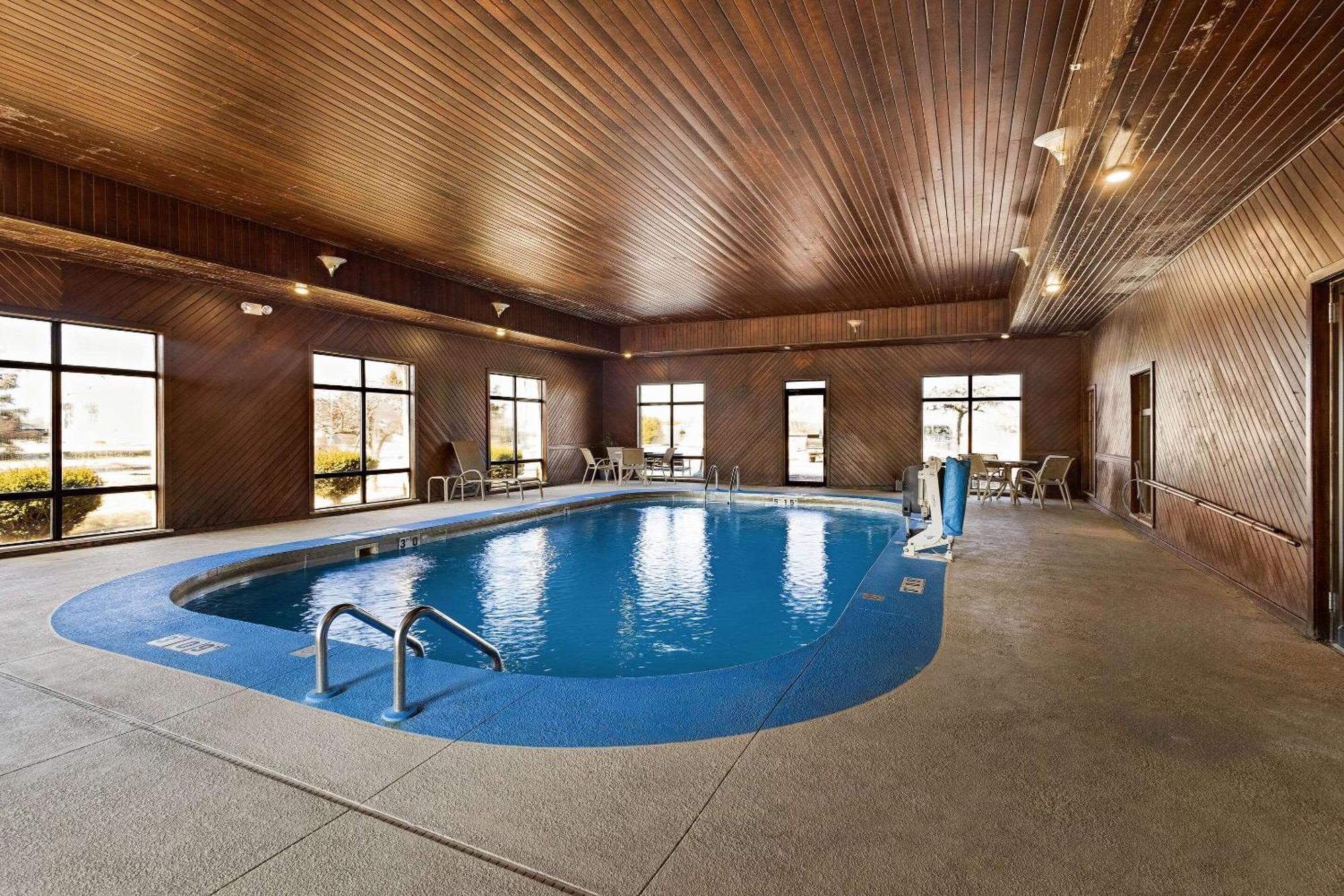Comfort Inn Huntington Near University Zewnętrze zdjęcie