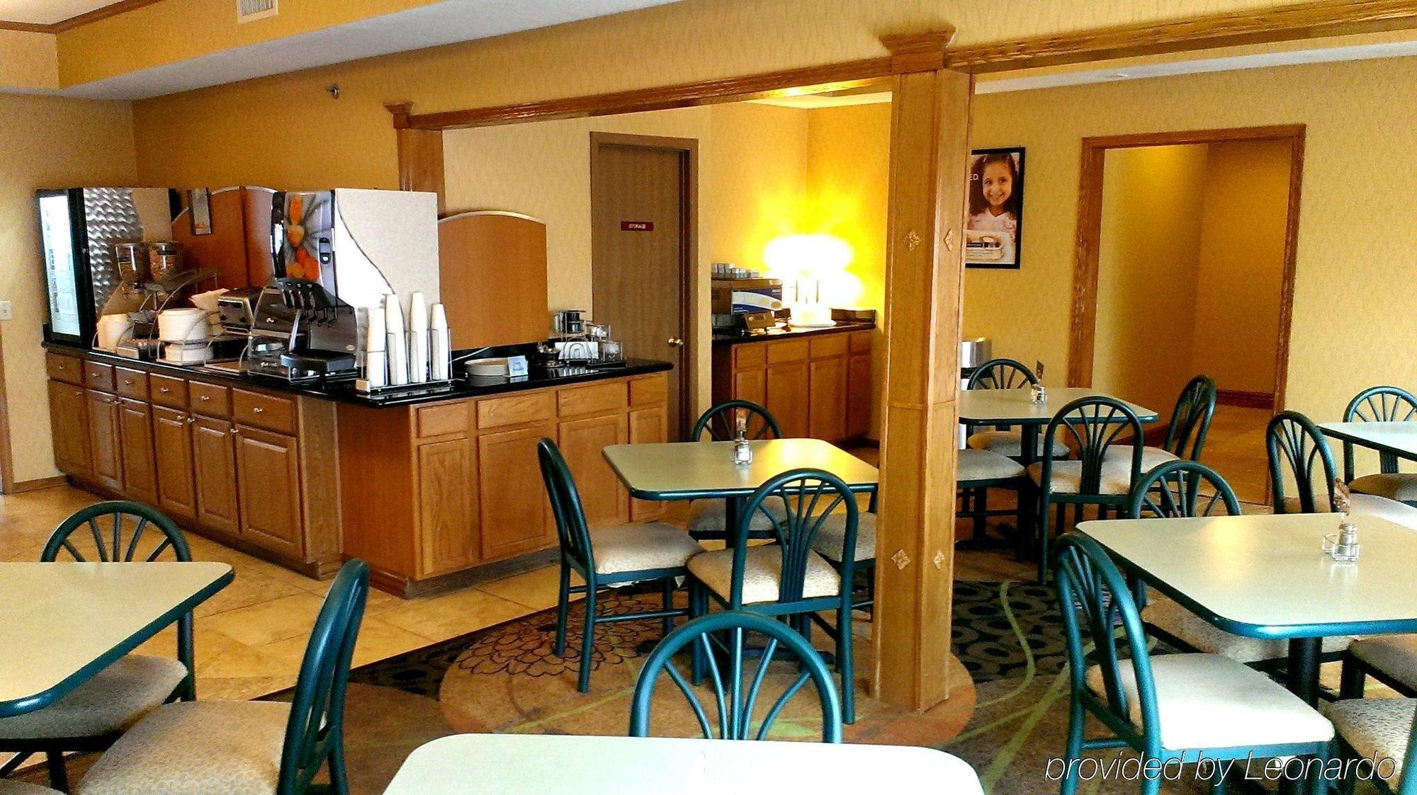 Comfort Inn Huntington Near University Zewnętrze zdjęcie